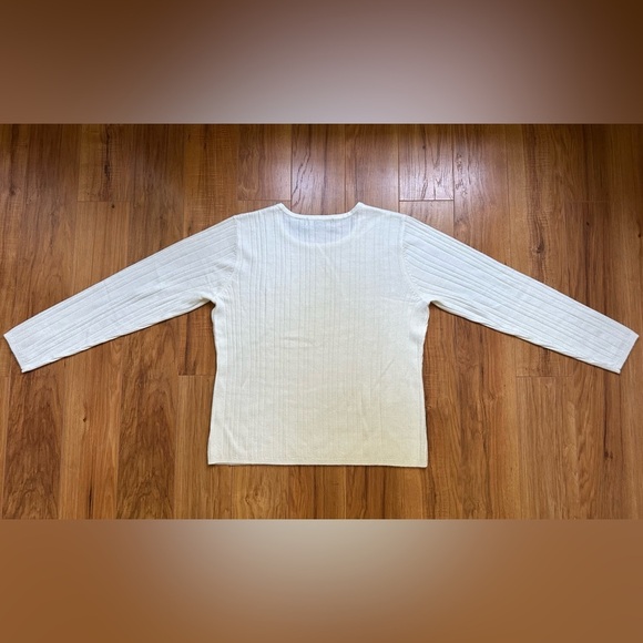 Vintage Large Krystal Kobe White/ Cream Cable Knit Sweater with Sequin Detail - Picture 2 of 11